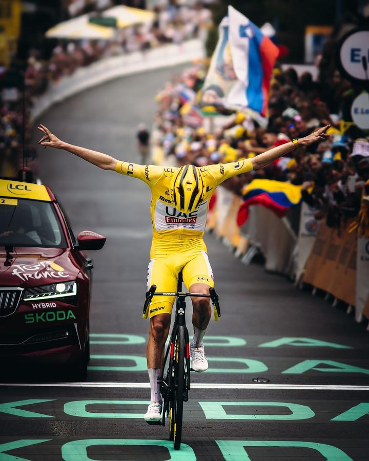 索伯车队轻取哈斯车队,佩雷兹高光表现 索伯车队轻取哈斯车队,佩雷兹高光表现